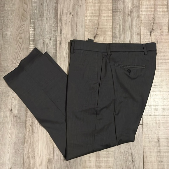 Perry Ellis Modern Fit Dress Pants - Picture 1 of 9